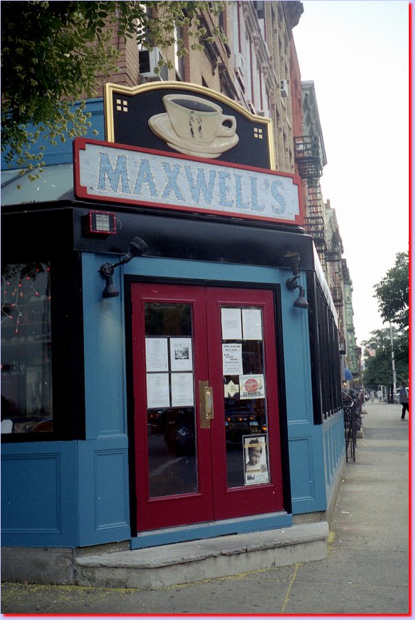 2001-08-01DAVE_DAVIES02VENUE.jpg