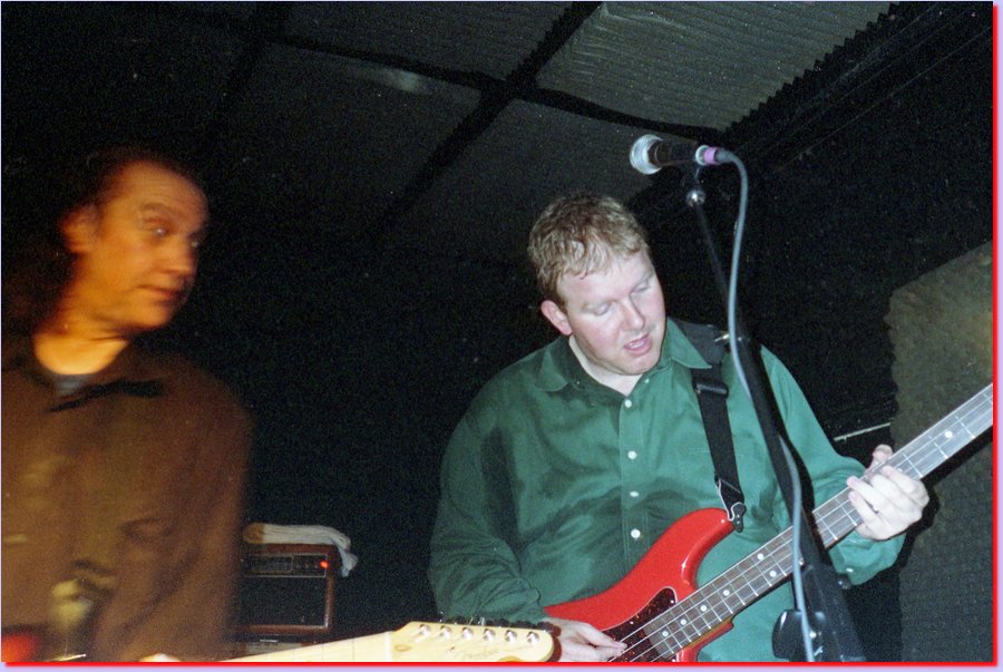2001-08-01DAVE_DAVIES23DAVE_DAVIES-DAVID_JENKINS.jpg