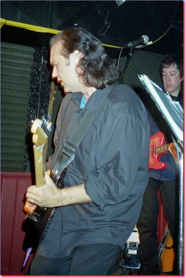2001-08-01DAVE_DAVIES36DAVE_DAVIES-JONATHAN_LEA.jpg