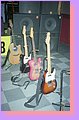 2001-08-02DAVE_DAVIES06GUITARS.jpg