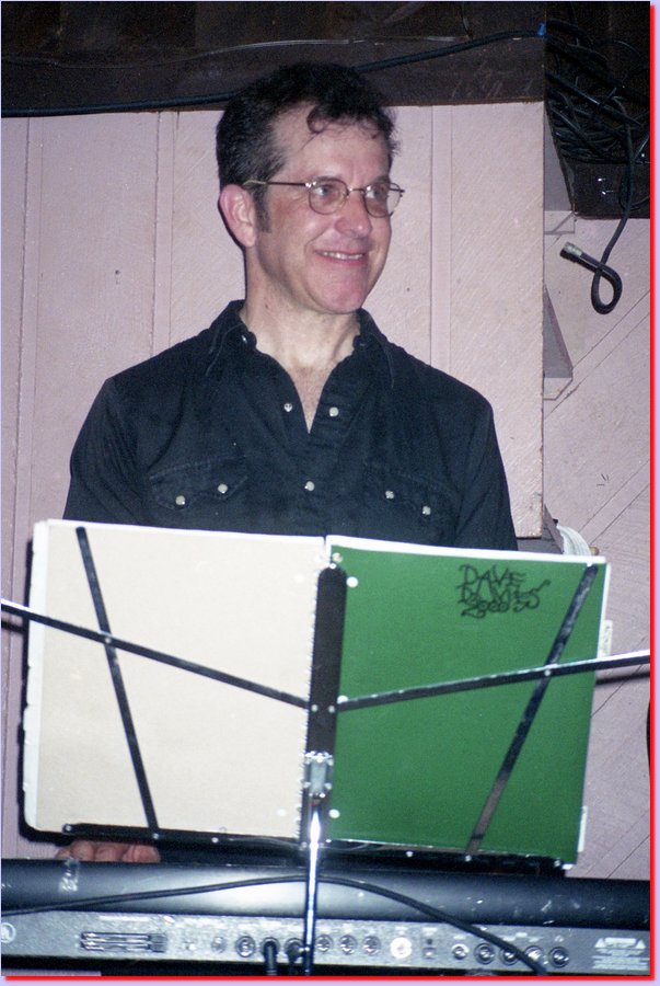 2001-08-07davedavies29kristian_hoffman.jpg