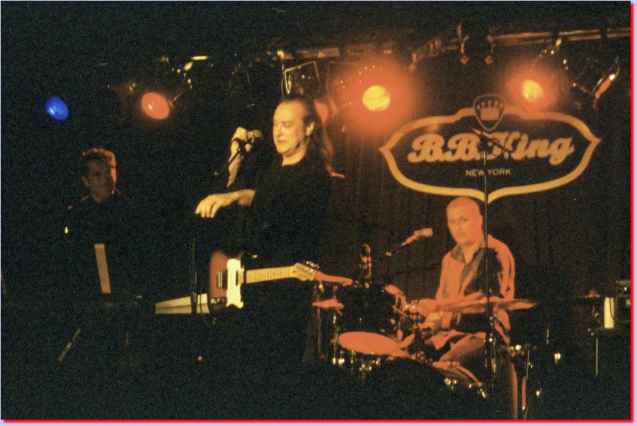 2002-04-24davedavies04dave_davies-jim_laspesa.jpg