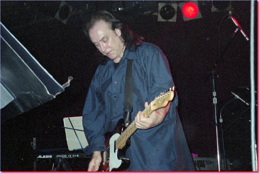 2002-04-25davedavies01dave_davies.jpg