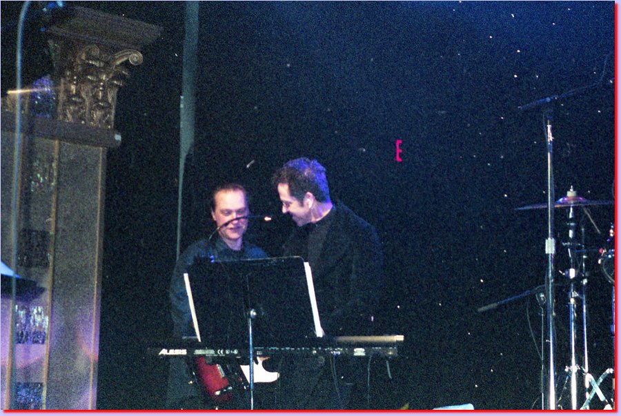 2002-04-26davedavies09kristian_hoffman-dave_davies.jpg