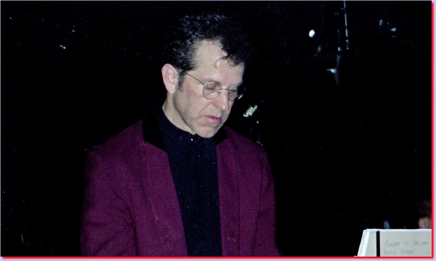 2002-04-27davedavies25kristian_hoffman.jpg