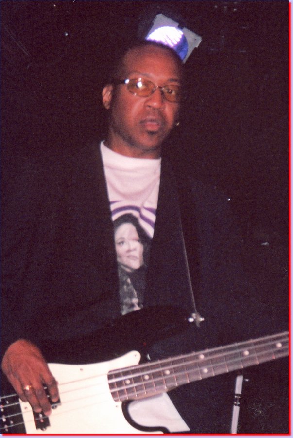 2003-05-08dave_davies05derrick.jpg