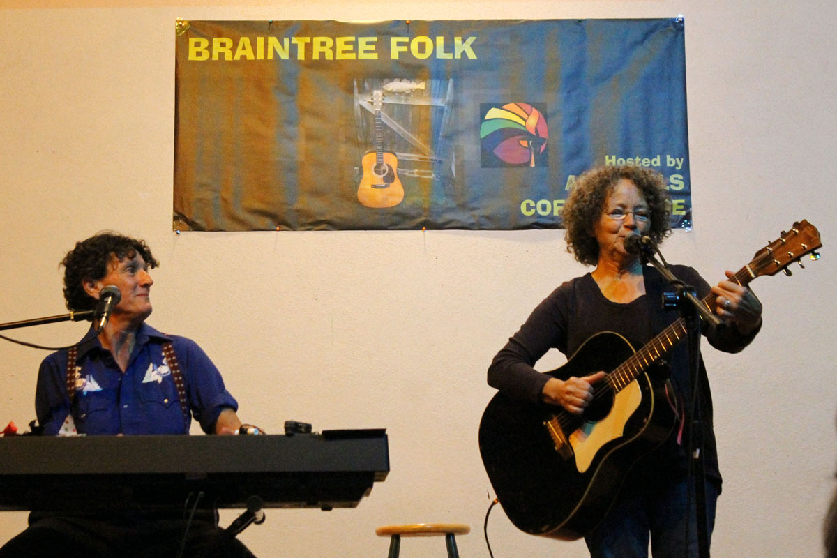 Zoë Lewis, Barbara Phaneuf